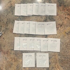 Dr. Barbara Sturm Hyaluronic Serum Sample Pack of 20